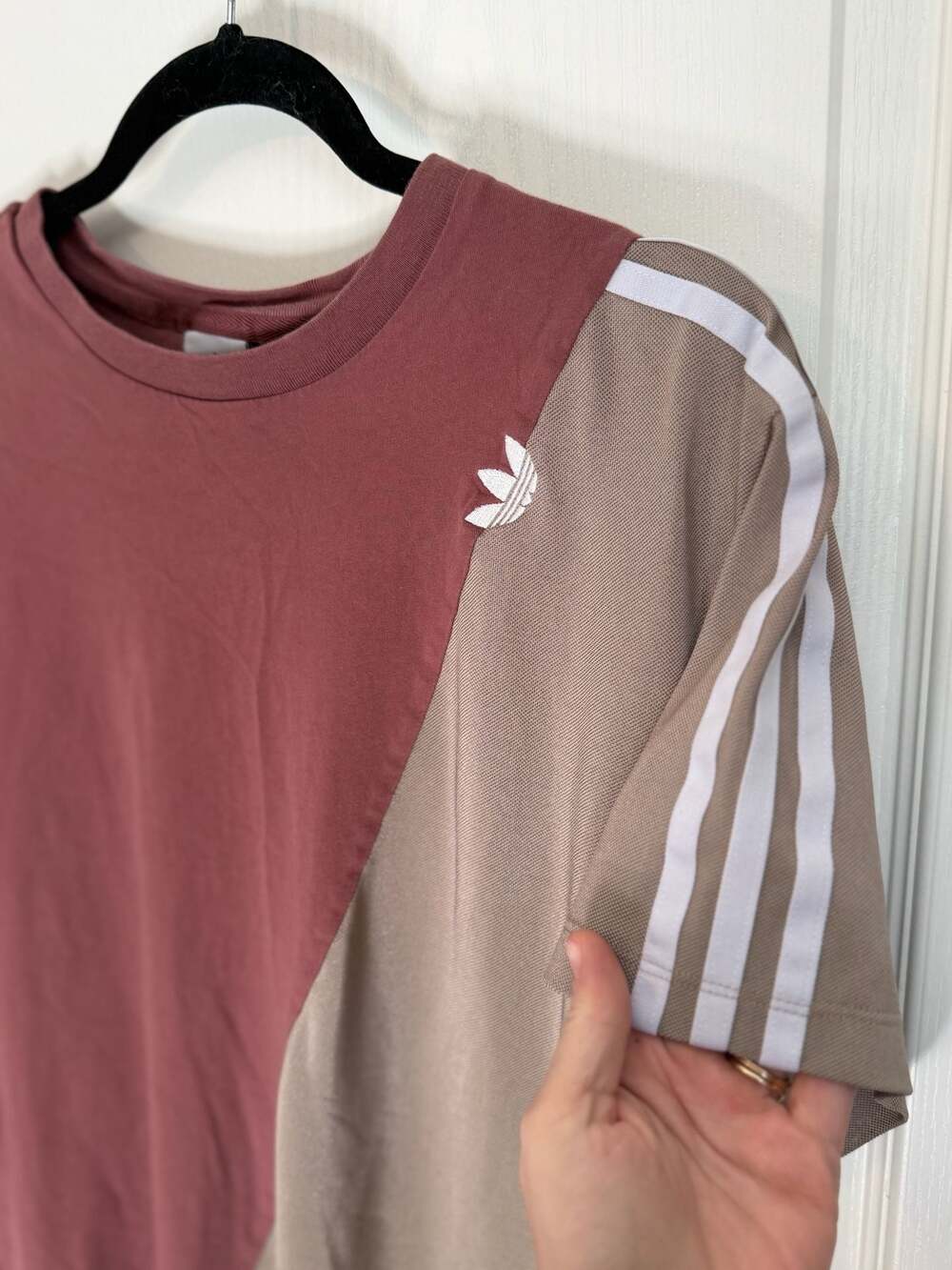 Adidas Originals Sliced Trefoil Colorblock T-Shirt Quiet Crimson Taupe Size L